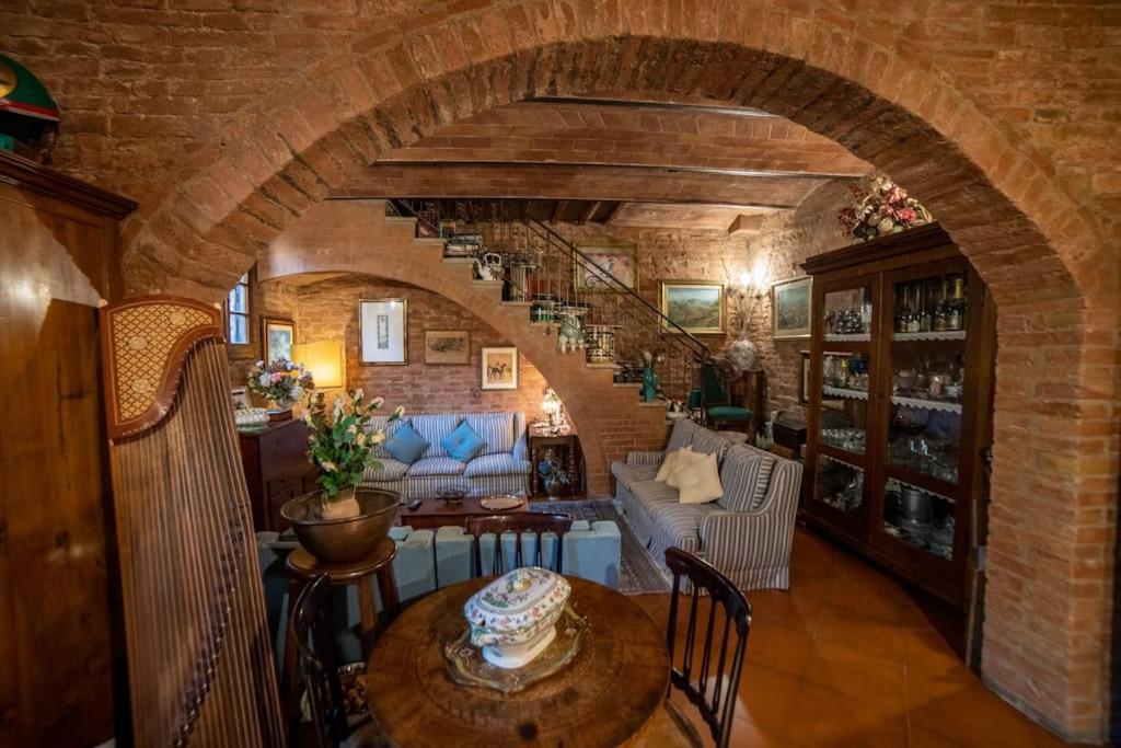 Casa Lazzaro Al Centro Di Siena Villa Exterior foto